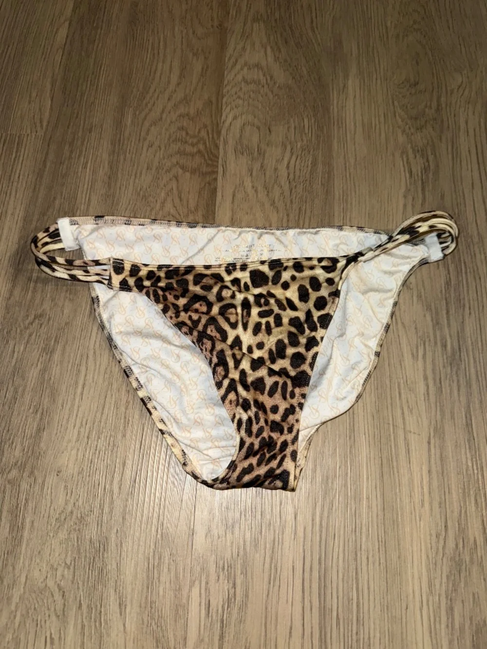 Victoria’s Secret‎ Y2K Leopard Print Bikini Bottoms Large Low Rise Cheeky Animal